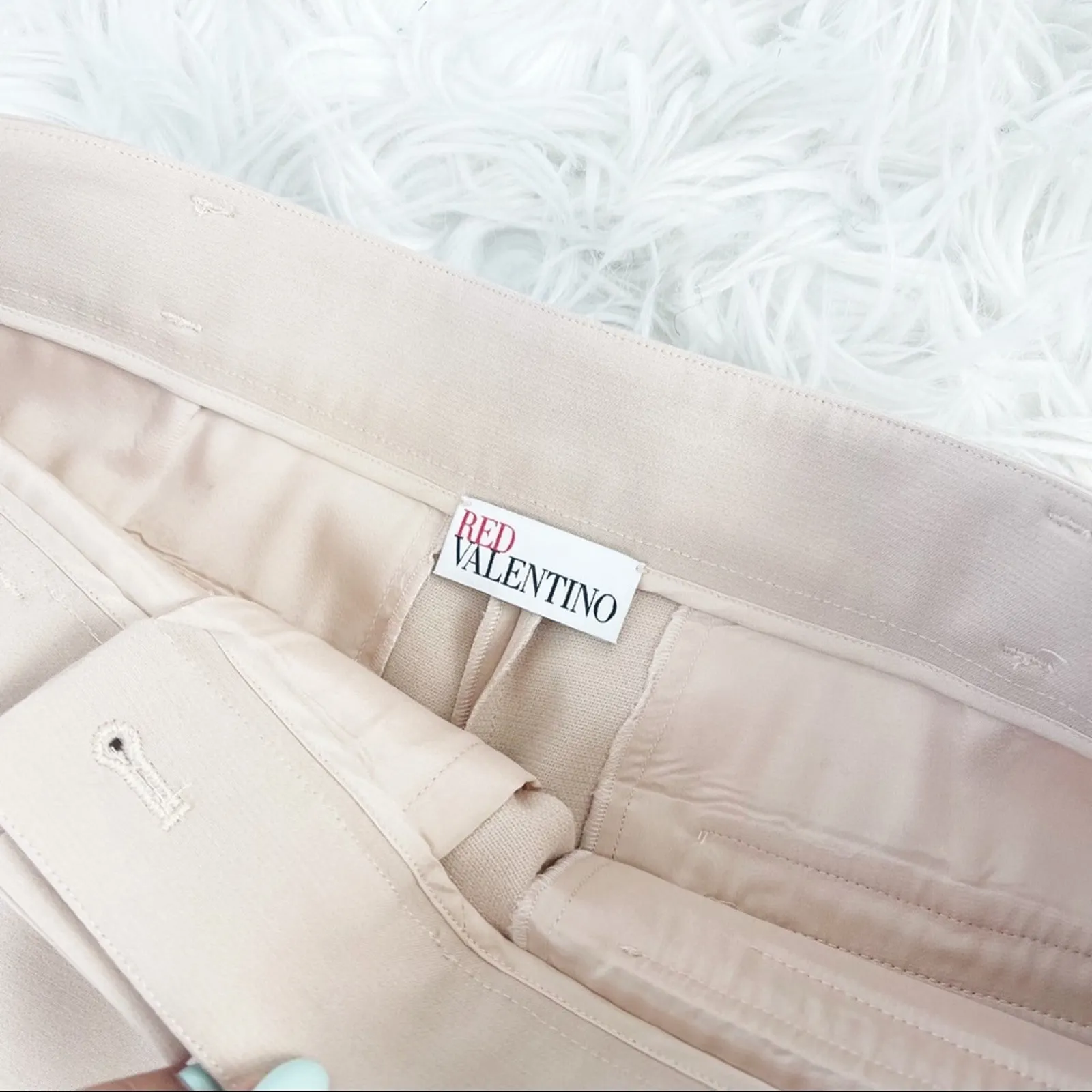 Red Valentino Limited Edition Scallop Detail Cady Tech Crepe‎ Shorts Size 42 IT Tan Size M - Image 6