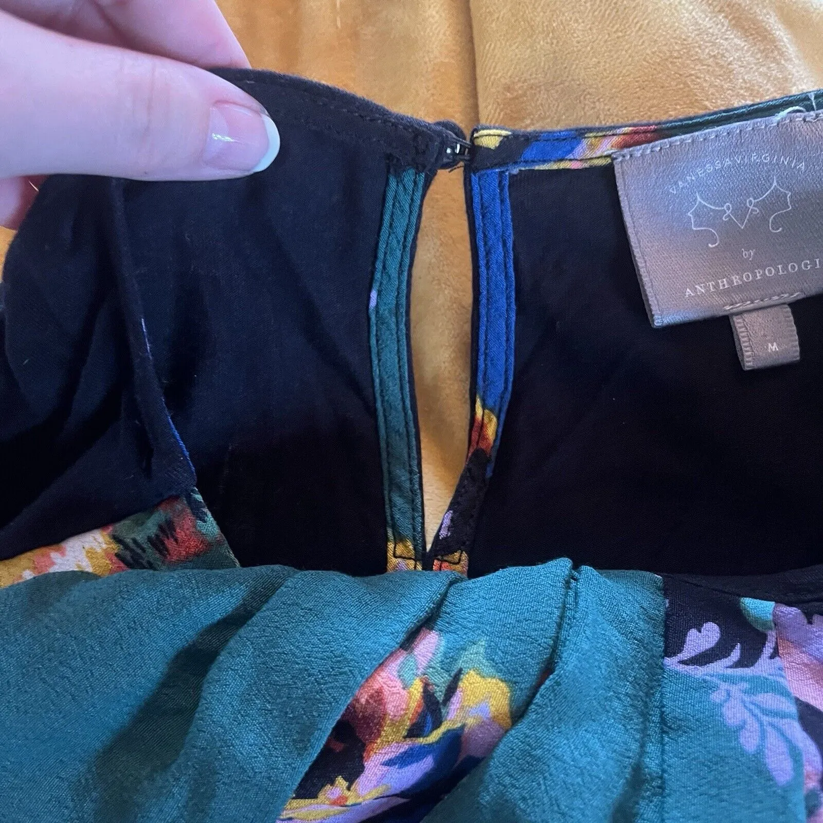 Vanessa Virginia Anthropologie Wanderlust Floral Pleated Sleeveless Top Medium - Image 8