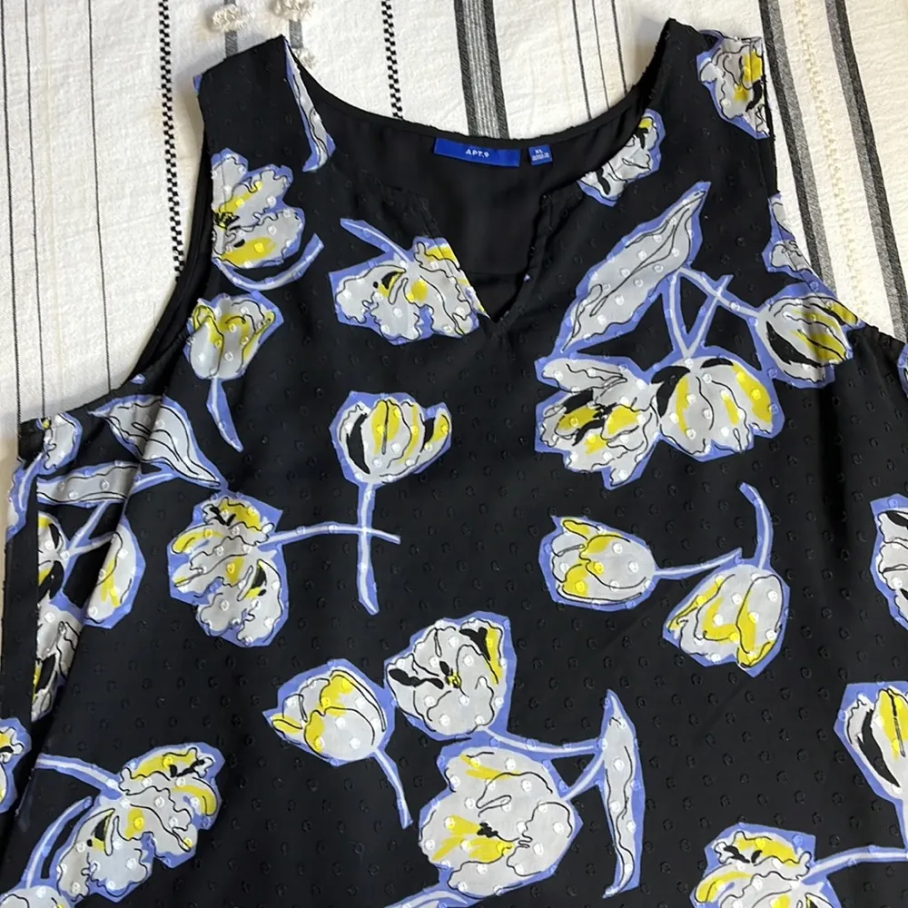 Apt 9 • floral raised Swiss dot sleeveless blouse - Image 99