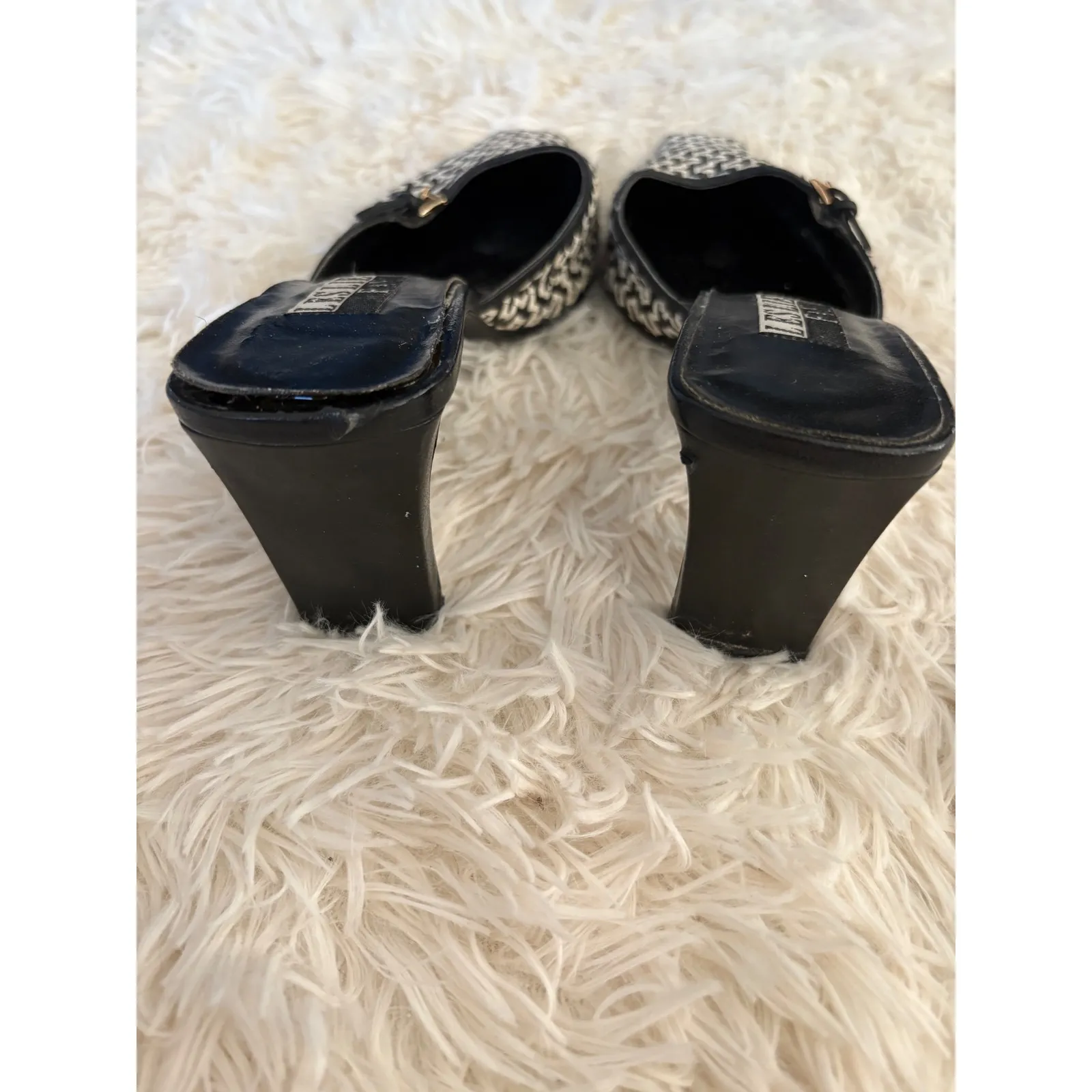 Leslie Fay Black and White Woven Mules Heels Square‎ Toe Retro 9 - Image 6