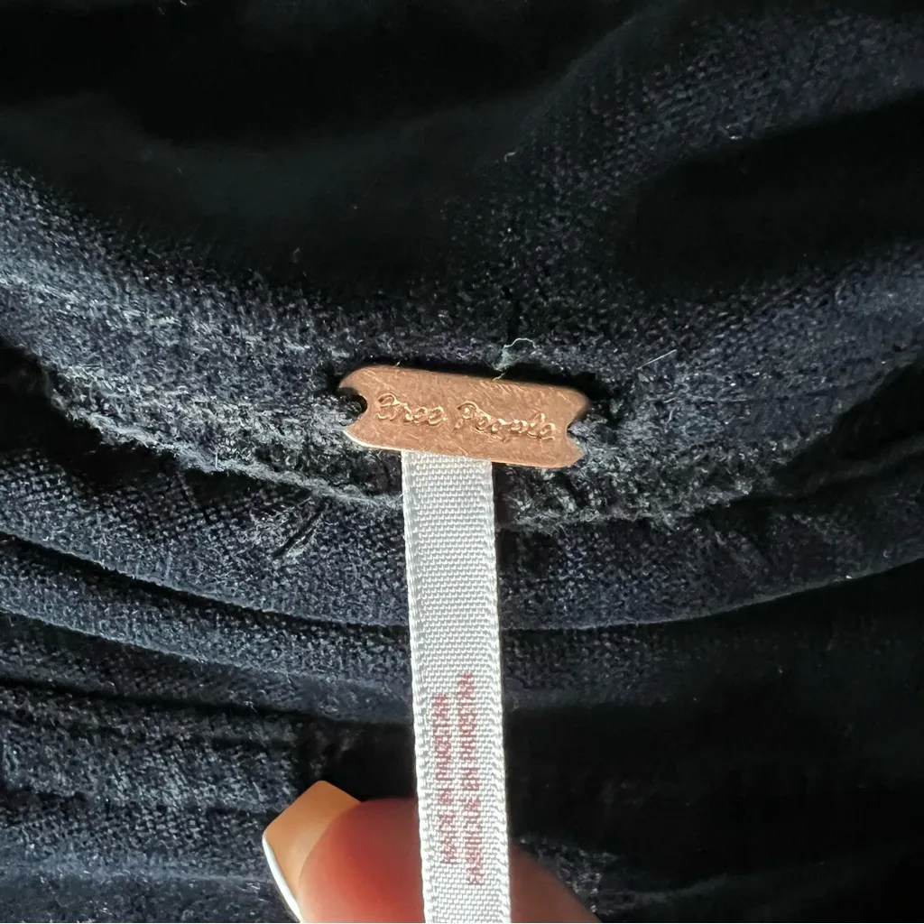 Free People‎ Black In My Feelings Cropped Slim Velvet Flare Pants - Image 7