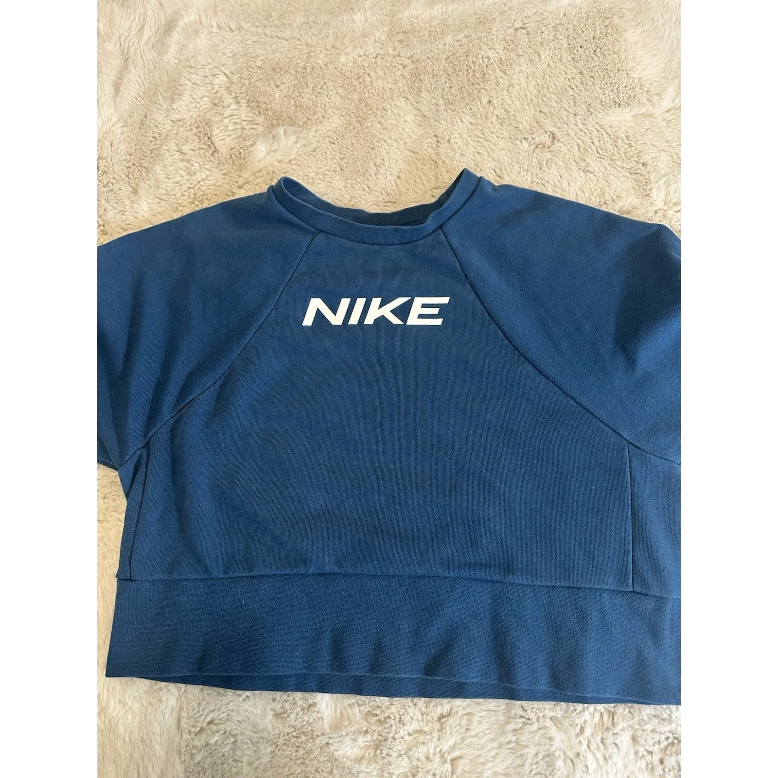 Nike‎ navy blue cropped crewneck sweatshirt  Size S - Image 6