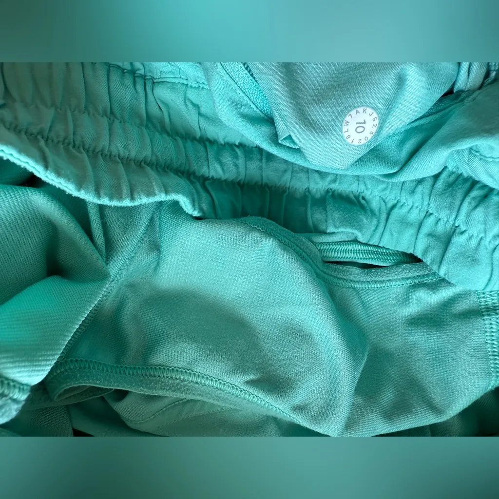 Lululemon Tracker Short, Size 10 - Image 4