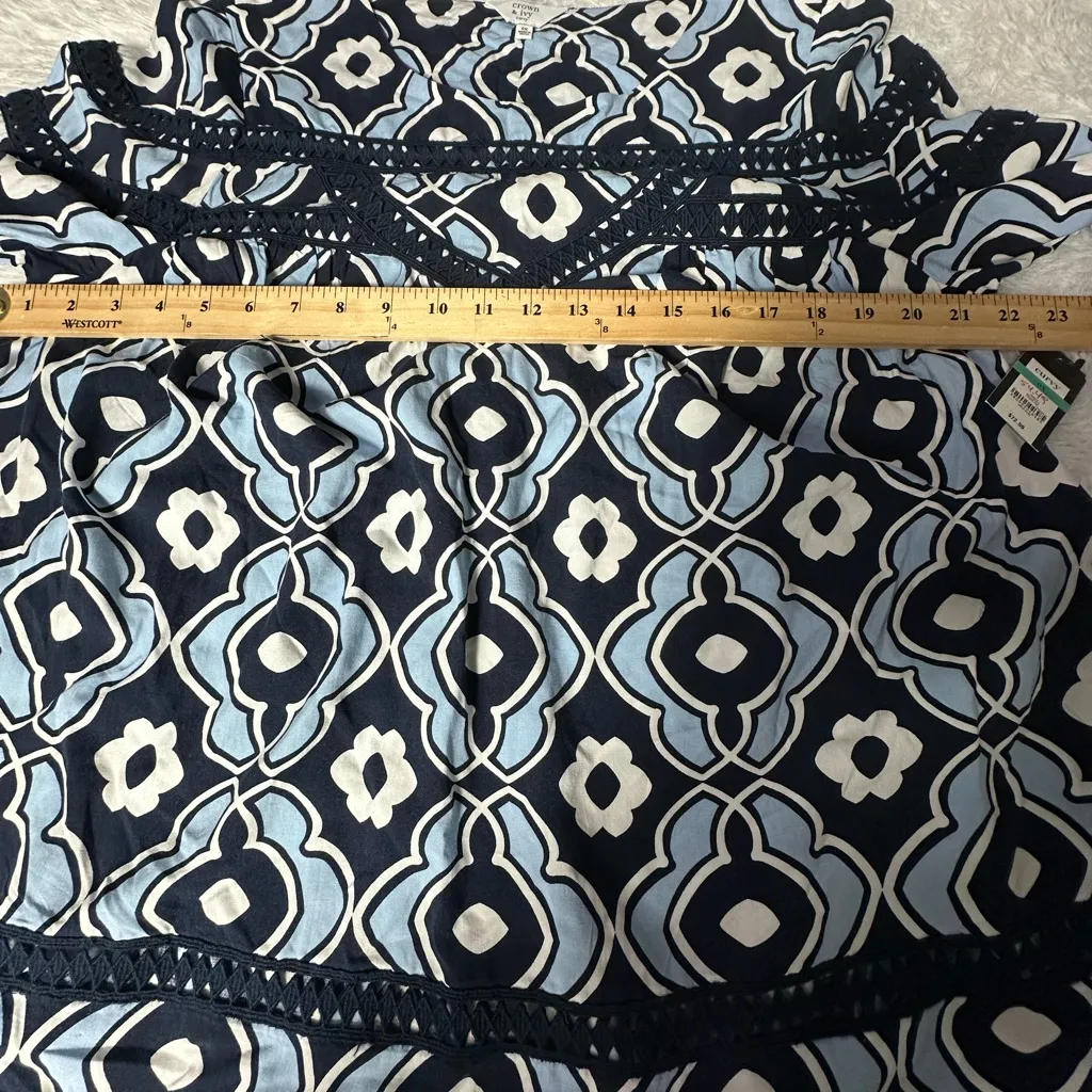 Crown & Ivy Blue and Black Geometric Blouse - Image 10