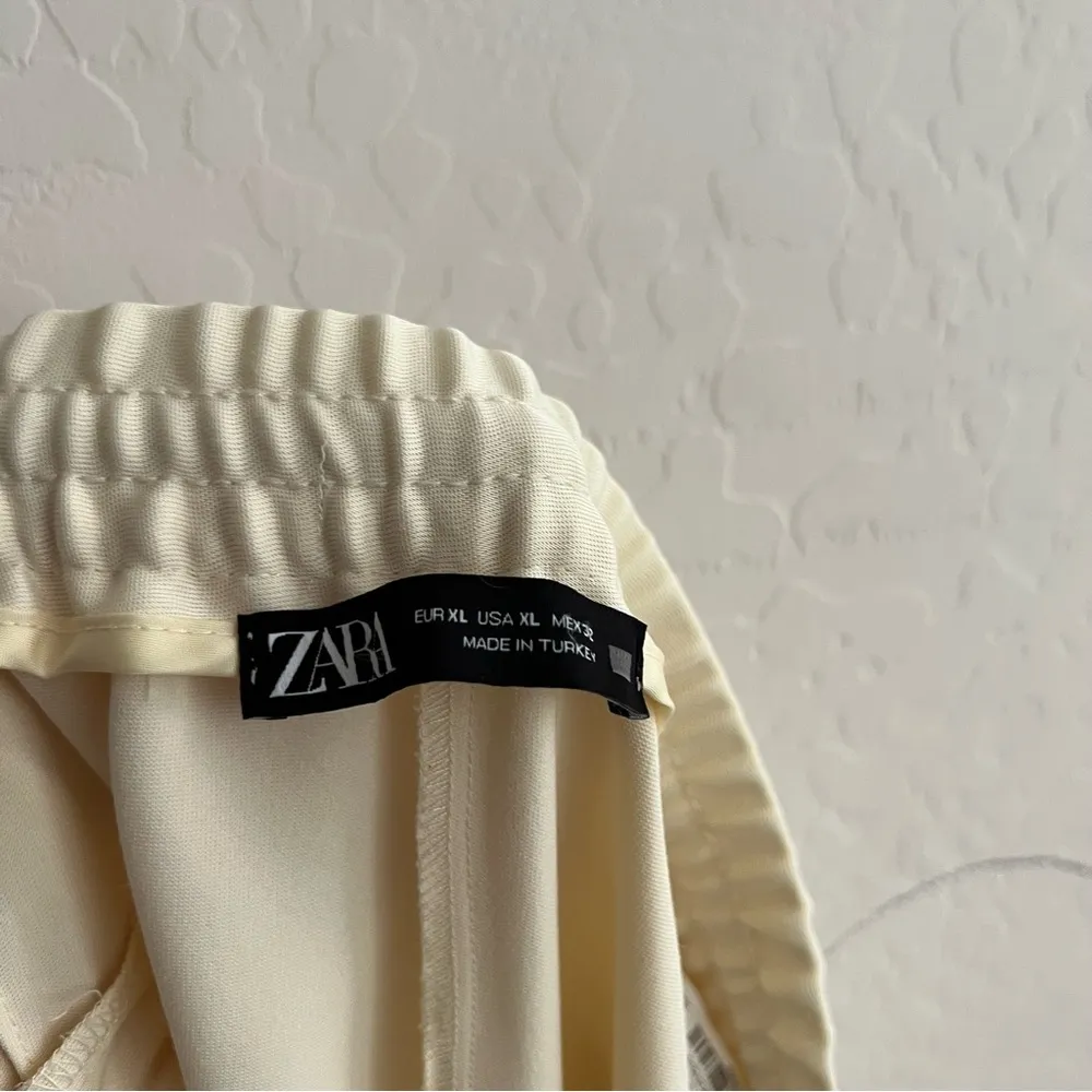 Straight Fit Pajama Pants in Cream - Image 9