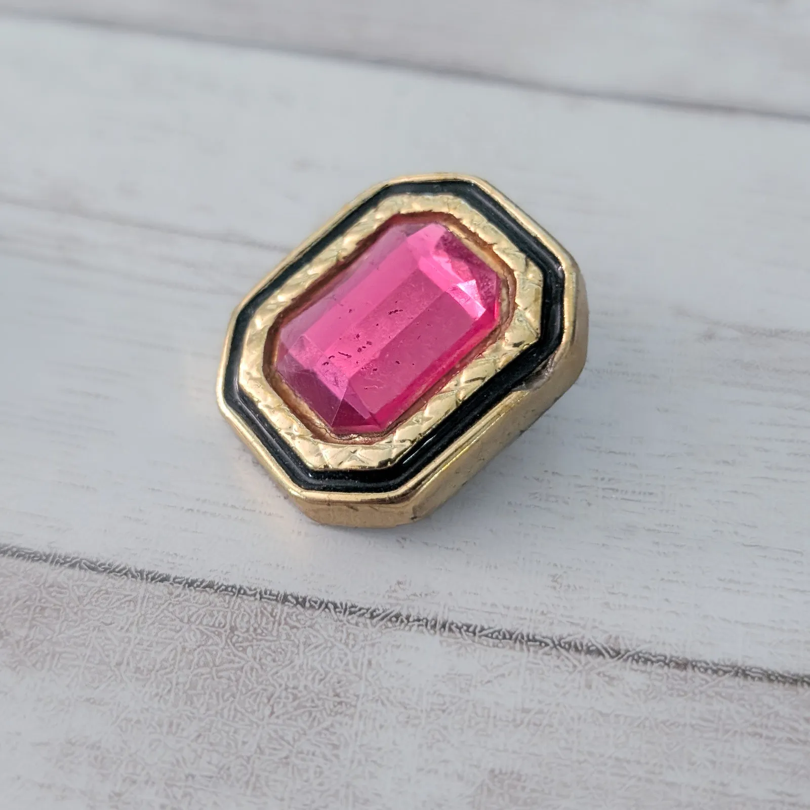 Vintage Clip On Earrings Pink & Gold Tone - Image 4