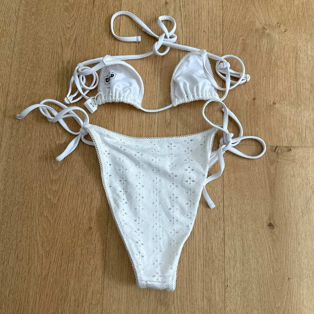 Stone Cold Fox Bikini Top & Bottoms Eyelet Evelyn Size XS Off White - Image 6