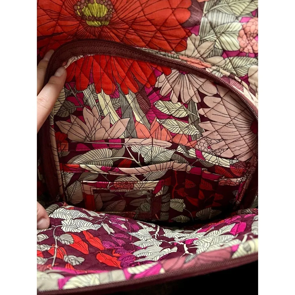 Vera Bradley keep Charged campus tech backpack floral - Image 10
