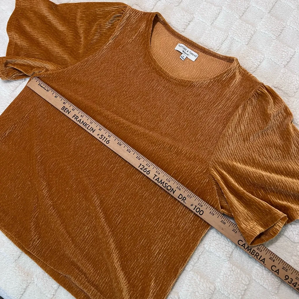 Texture And Thread Madewell Mustard Yellow Textured Short Sleeve Top Size Medium - Image 3