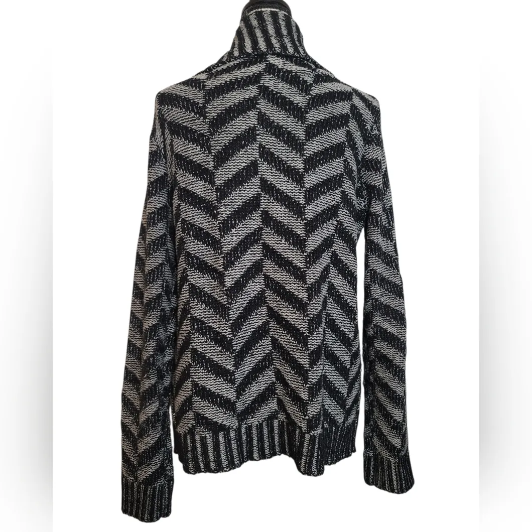 Paper Crane black and gray asymmetrical zip-up cardigan sweater. Size:L - Image 3