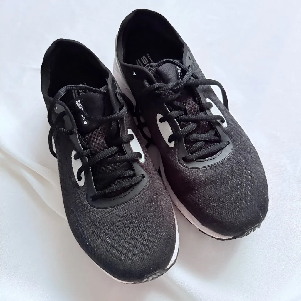 Black Athletic Under Armour Shoes - Image 2