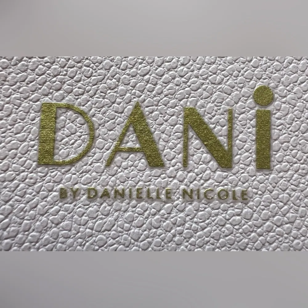 Danielle Nicole DANI by  | ladies Disney, Minnie Mouse crossbody handbag. - Image 8