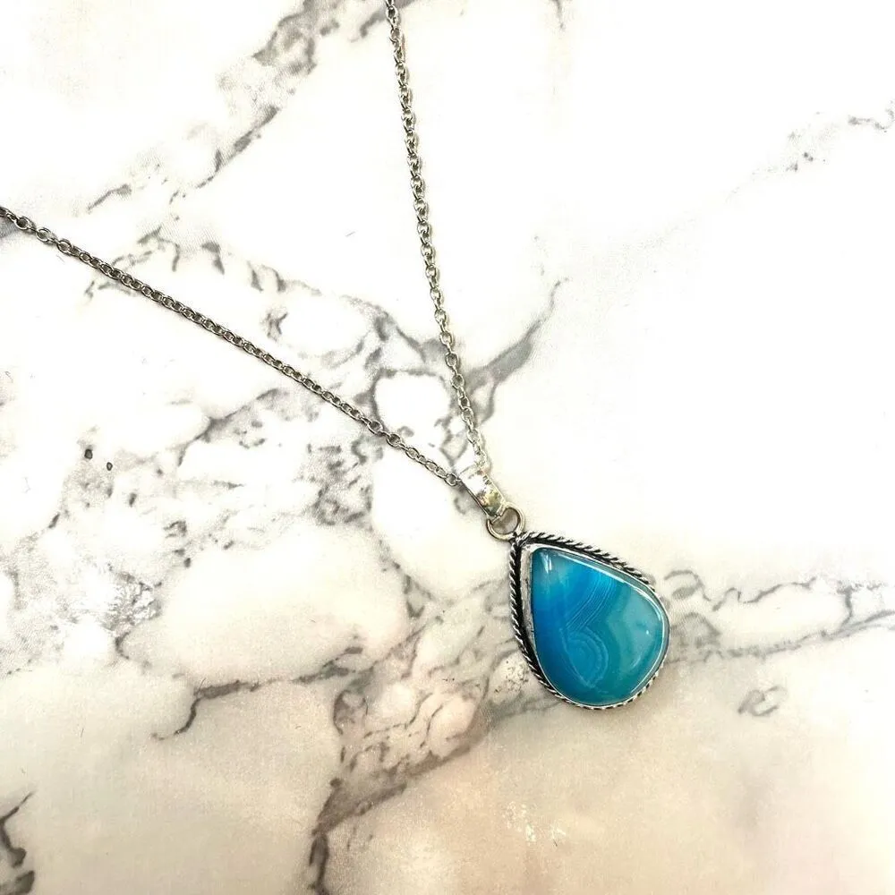 Silver blue stone pendant necklace - Image 4
