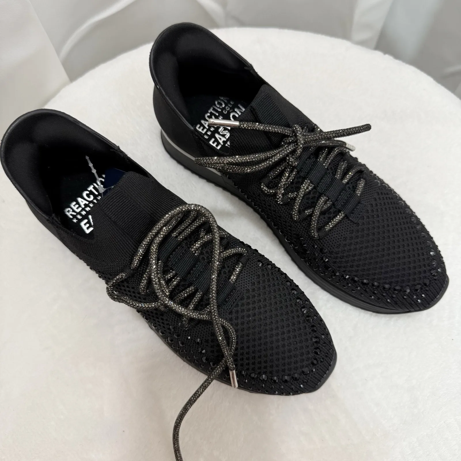 Kenneth Cole Reaction Kacey Women's Walking - Image 10