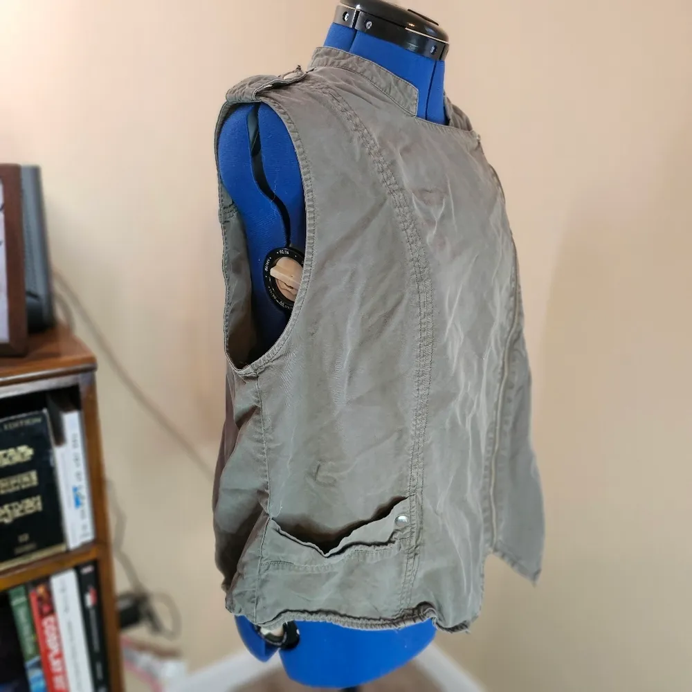 Mossimo Army Green Zippered Light Weight Utility Vest Size XXL - Image 3