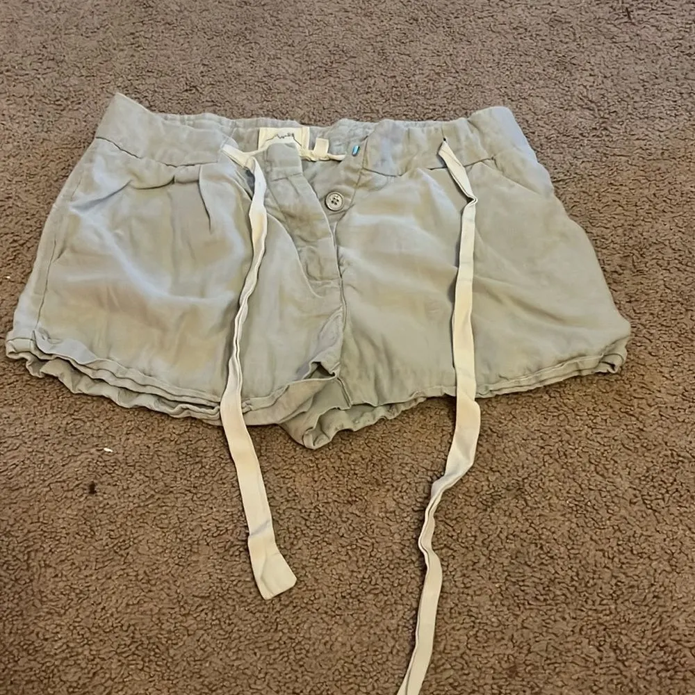 Aritzia Wilfred shorts 0 - Image 2