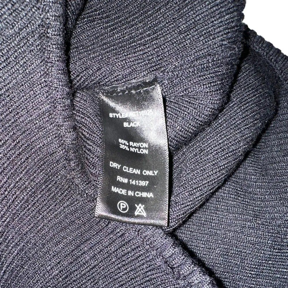 ASTR The Label Felice Long Sleeve Back Cut Out Sweater Black Bodysuit MEDIUM - Image 6