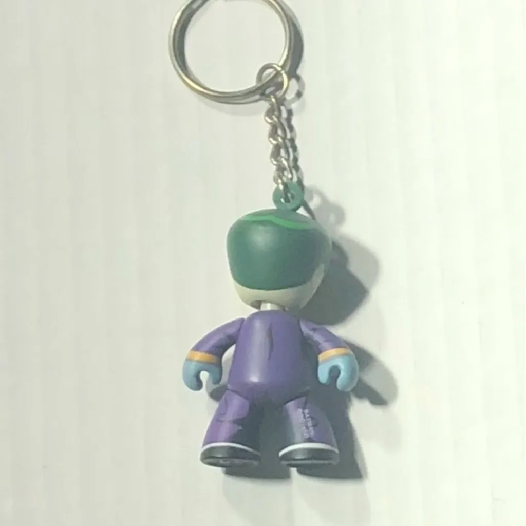 NWOT DC Universe Mini Mez Joker Key Chain The Classic Joker Cartoon Purple/Green - Image 7