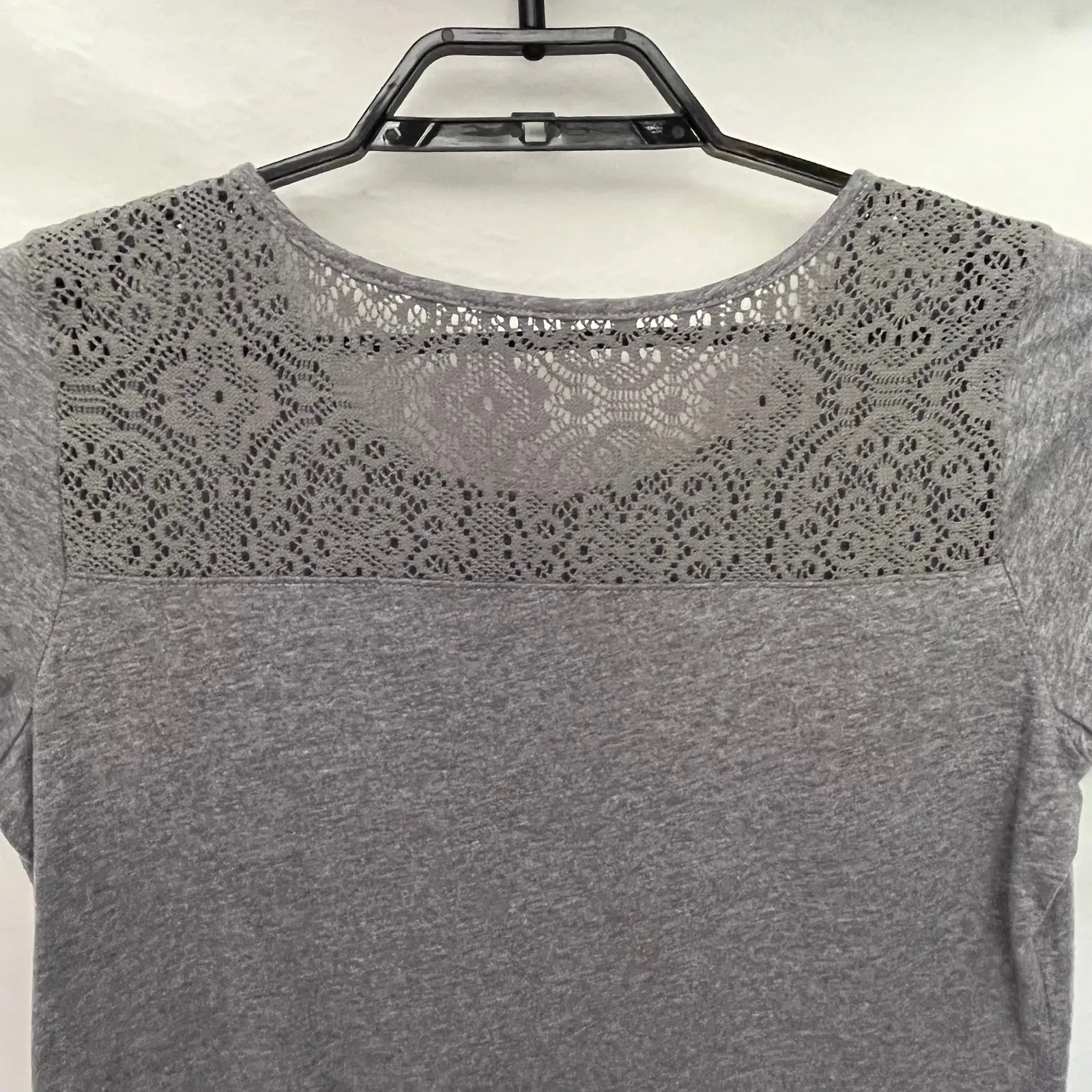 Disney Parks Winnie the Pooh Women Tee Top M Y2K Lace Back Quote Whimsical Cozy Gray Size M - Image 11