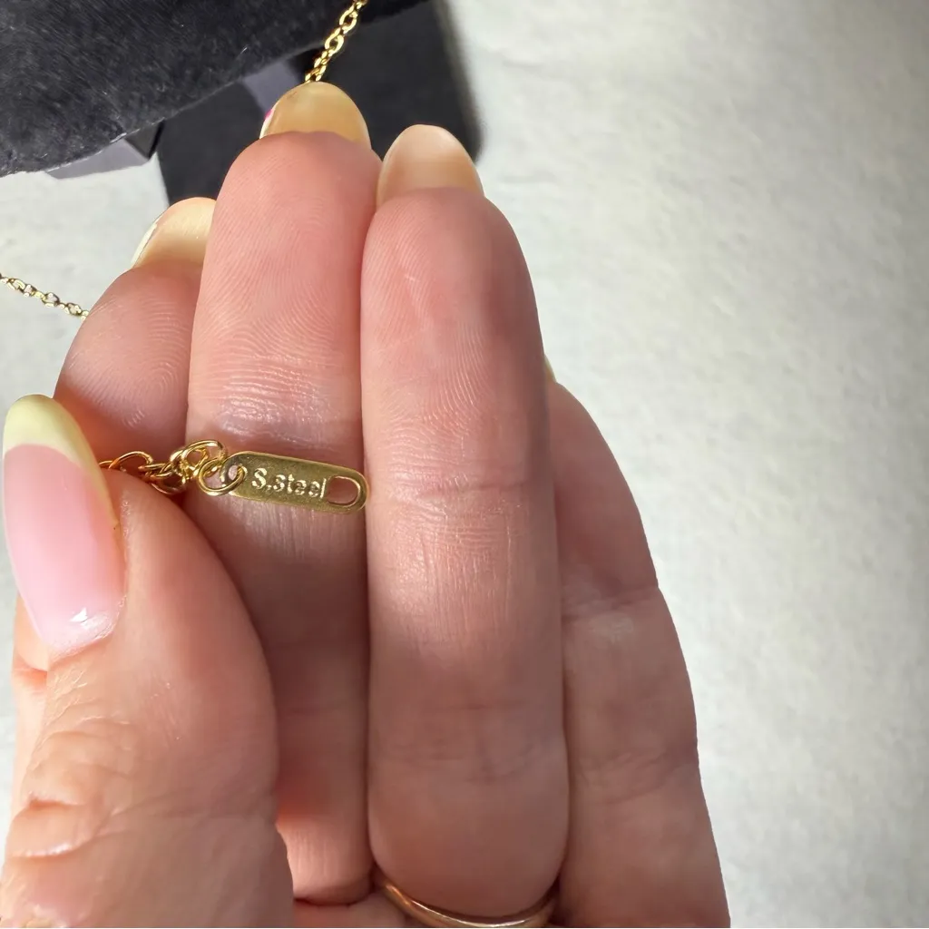 Ramla Women’s Natural Freshwater Pearl Cluster Necklace Gold Tone Dainty Chain - Image 4