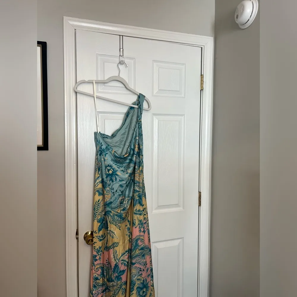 NEW HEMANT AND NANDITA One Shoulder Long Dress in Blue Yellow Mix - Image 8