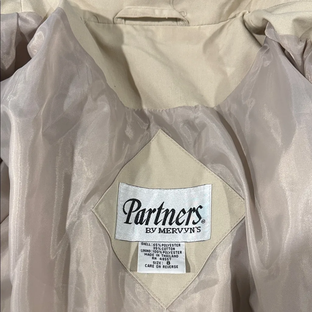 Classic Beige Trench Coat for Women Tan Size 8 - Image 12