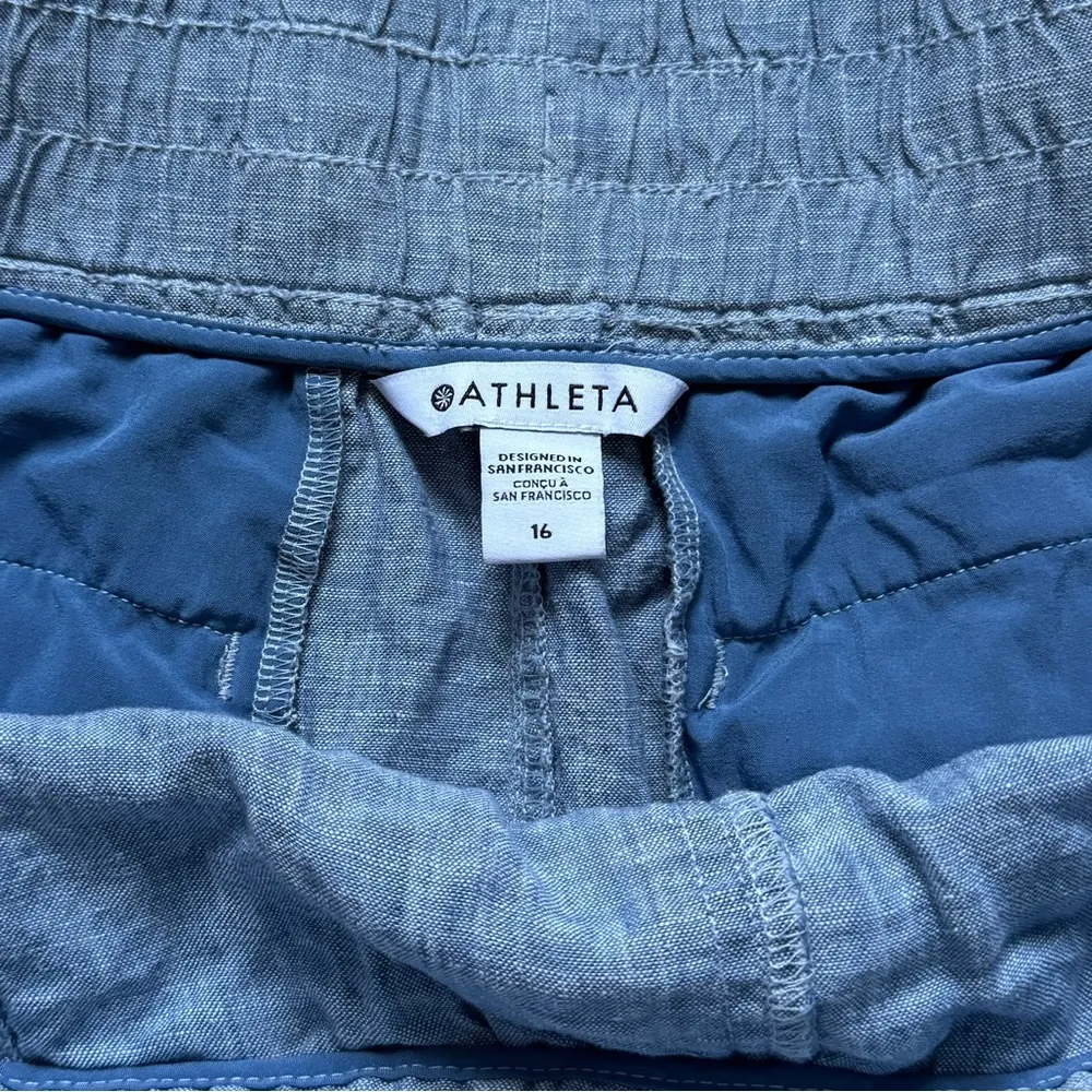 Athleta Cabo Textured Linen Shorts in Chambray Blue Size 16 Stretch - Image 4