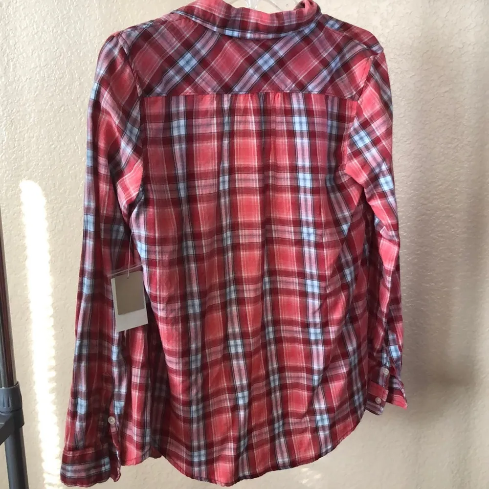 Levi's  button up long sleeve top - Image 2