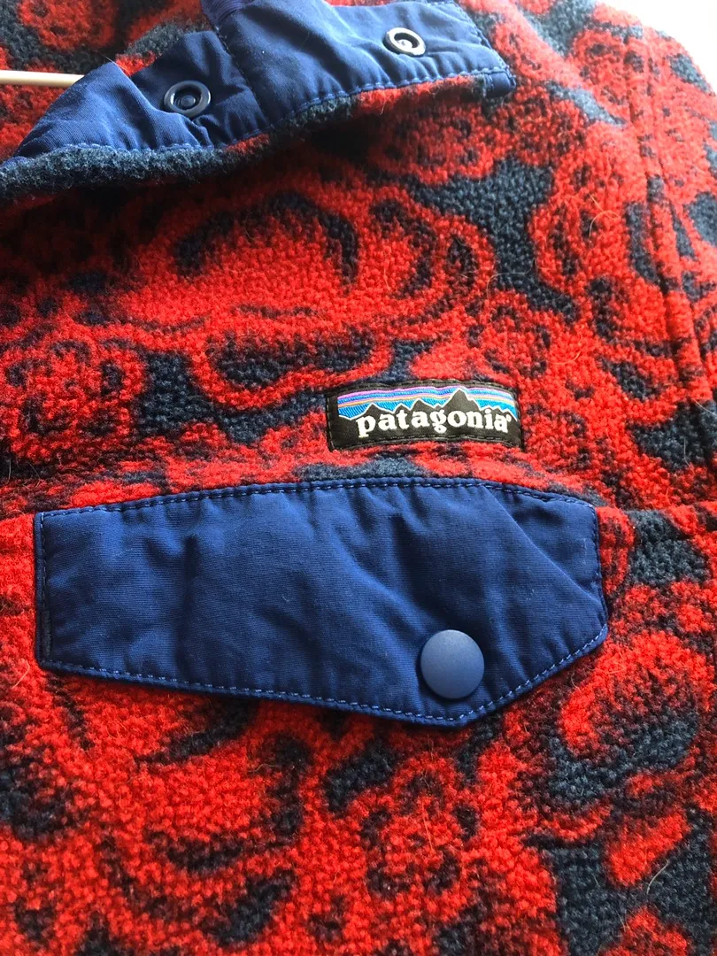 Patagonia Vintage Pullover Red And Blue Pattern - Image 2