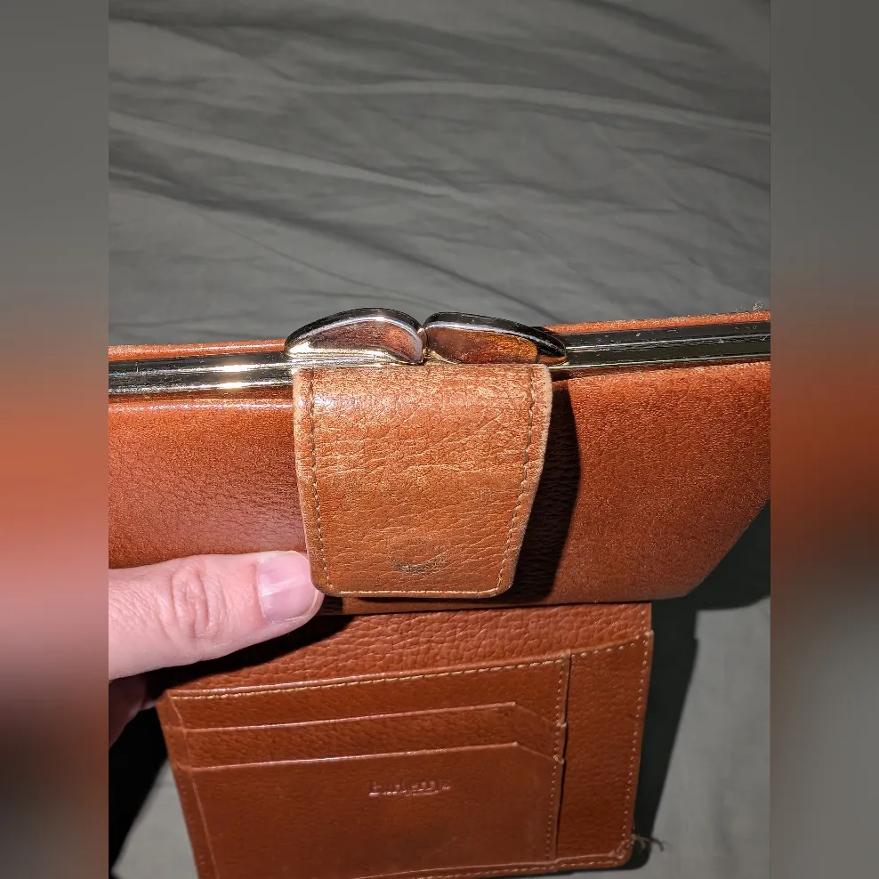 Authentic Vintage Burberry Brown Leather Trifold Wallet - Image 5