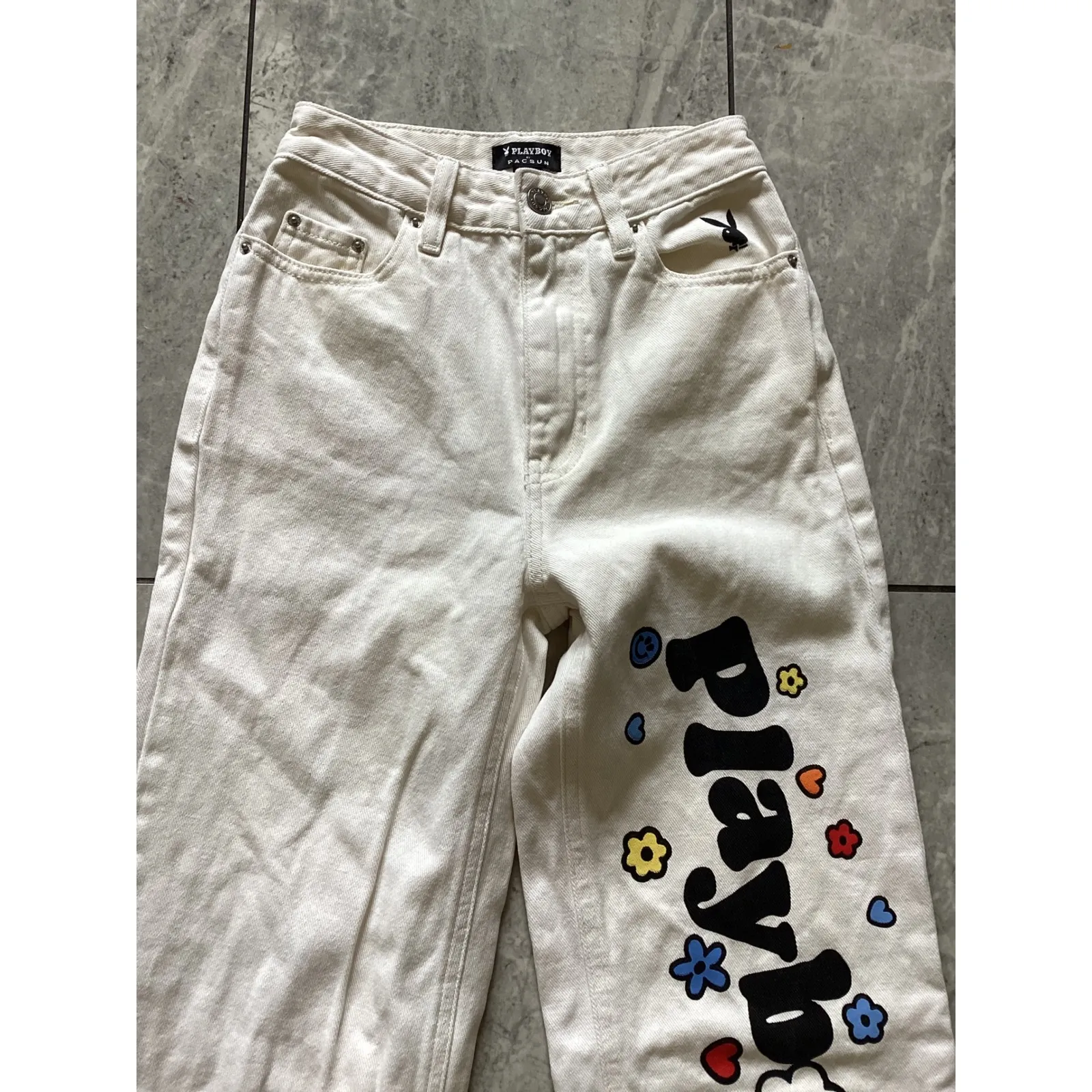 Playboy by PacSun Cream Distressed Floral Smiley Jeans Size 22 - Image 2