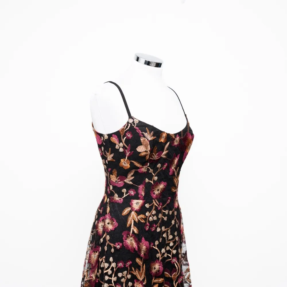 Dress the Population - Uma Women's Sleeveless Fit & Flare Dress - Image 7