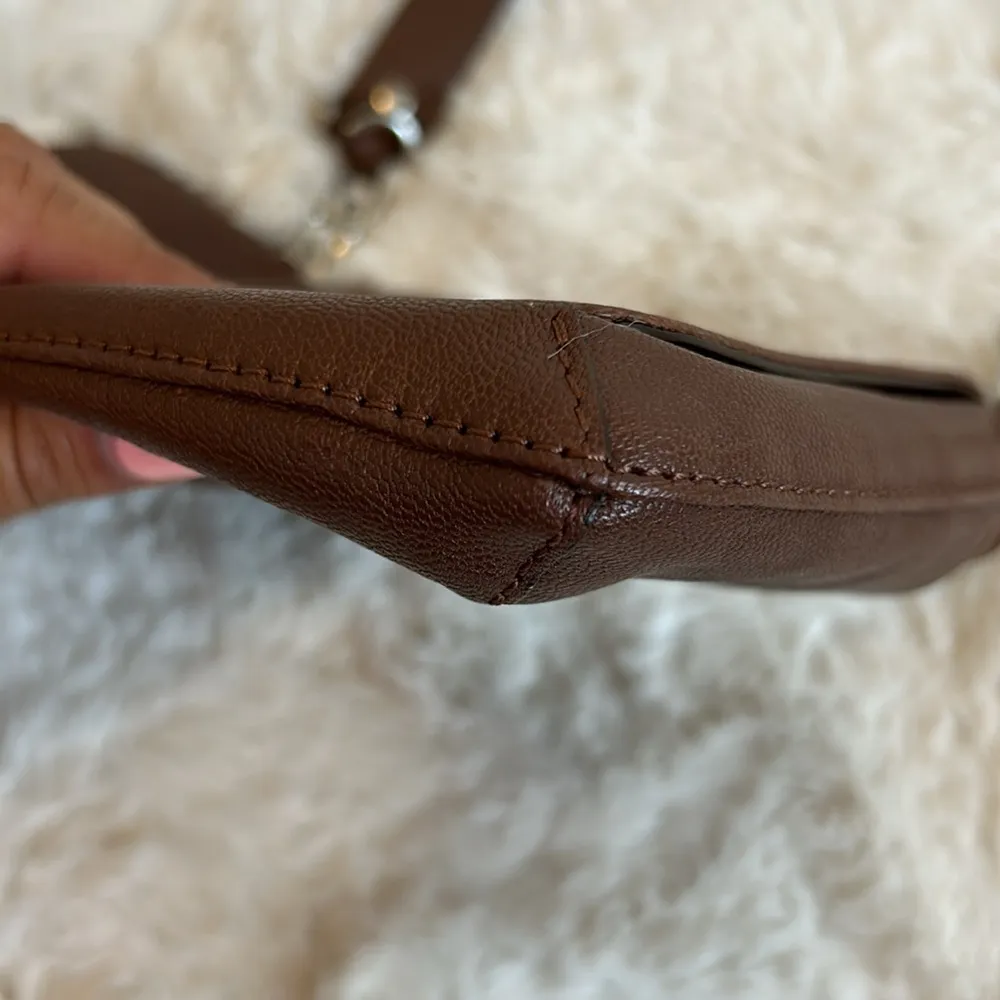 Michael Kors Gibson Small Flap Bag - Image 10