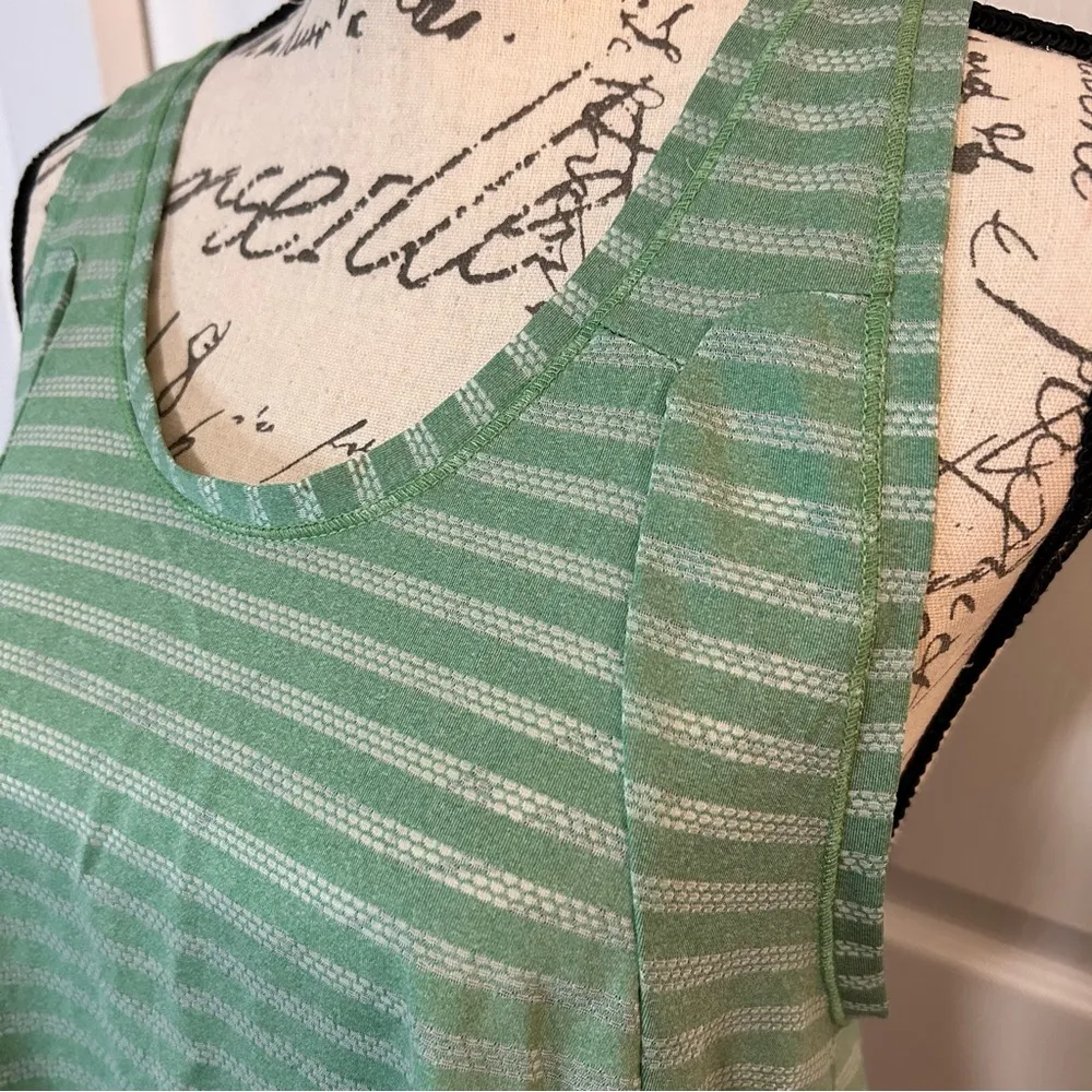 Zyia Nimbus Split Back Tank - Image 3