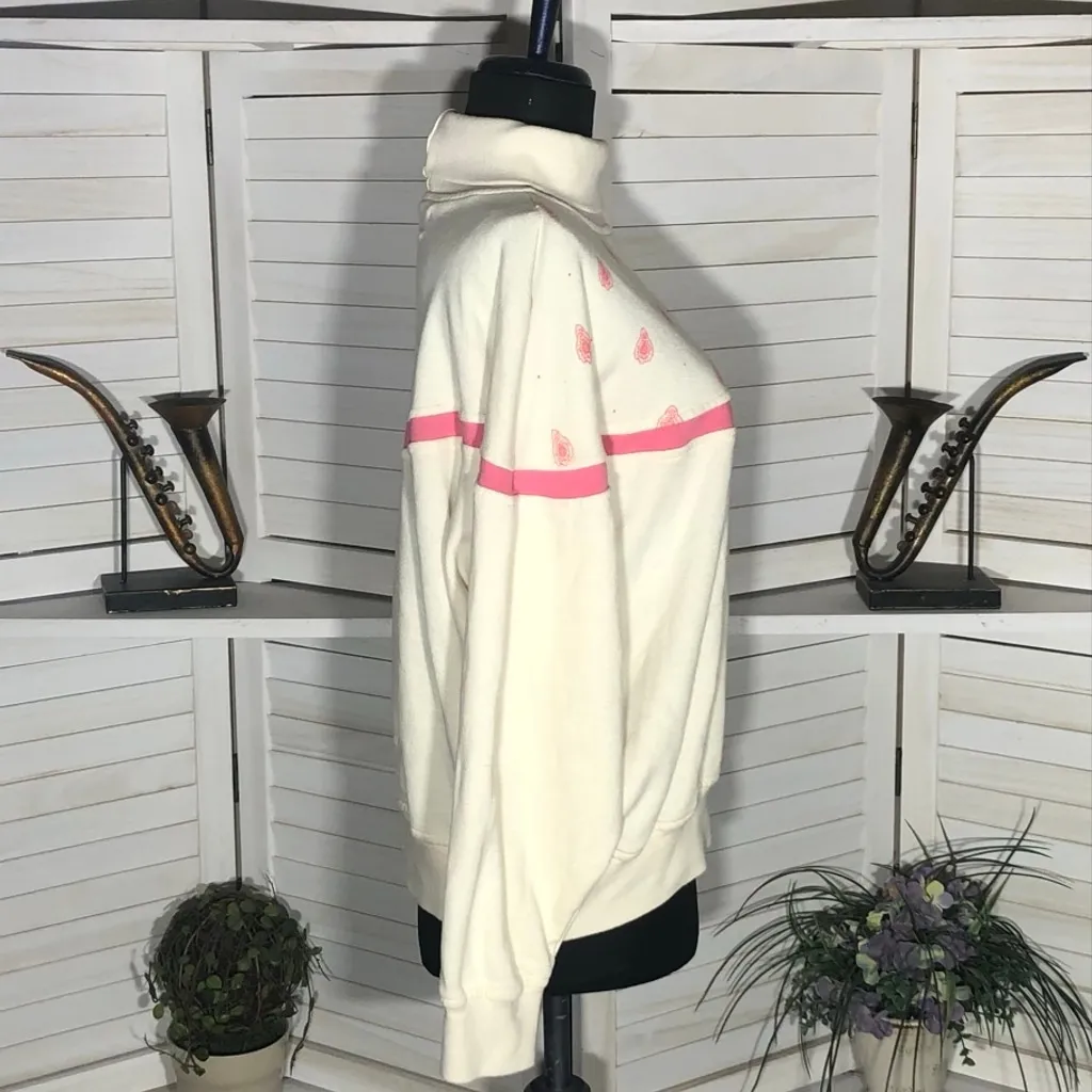 Vintage 90s Anchor Blue Turtleneck Sweatshirt Paisley-Style Accents Cream/Pink M - Image 3