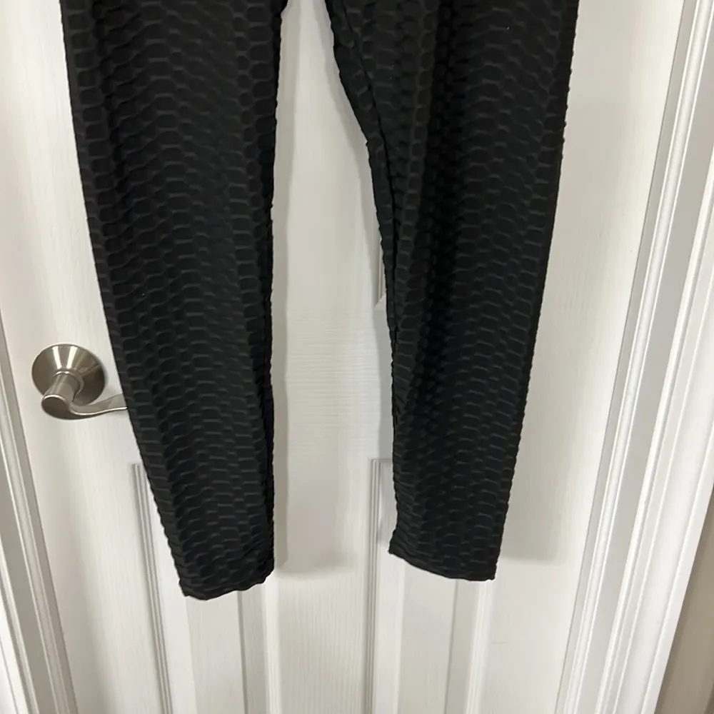 Scrunch Butt Honeycomb Leggings Size L Black Size L - Image 3