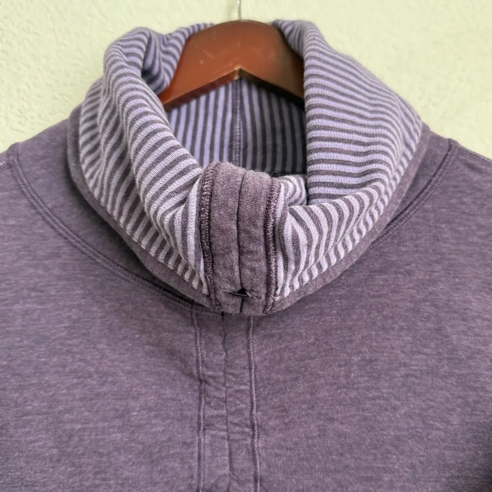 LULULEMON In A Cinch Long Sleeve Tee Reversible Top - Image 8