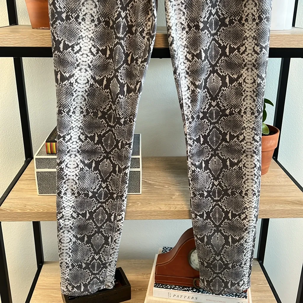 Hudson Jeans Barbara Super Skinny Mid-Rise Snakeskin Stretch Jeans, 29 - Image 6