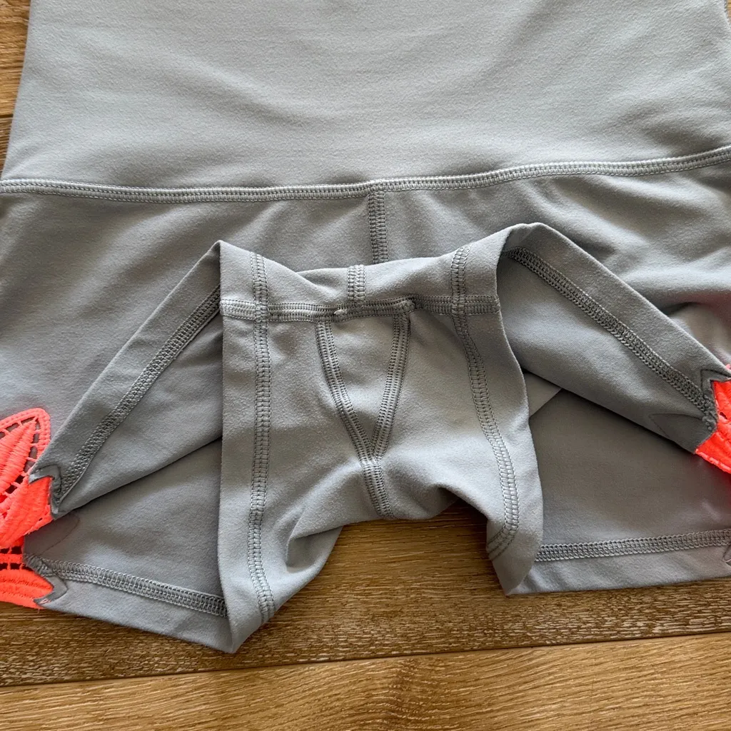 Aerie Chill Gray High Waist Shorts with Coral Crochet Detailed Side Size Small - Image 3