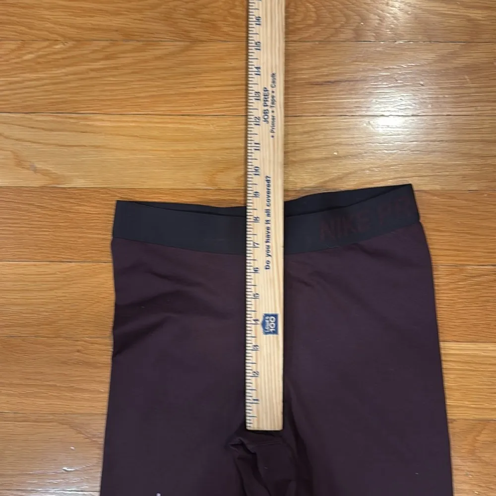 Nike pro women’s dri~fit leggings size medium. - Image 5