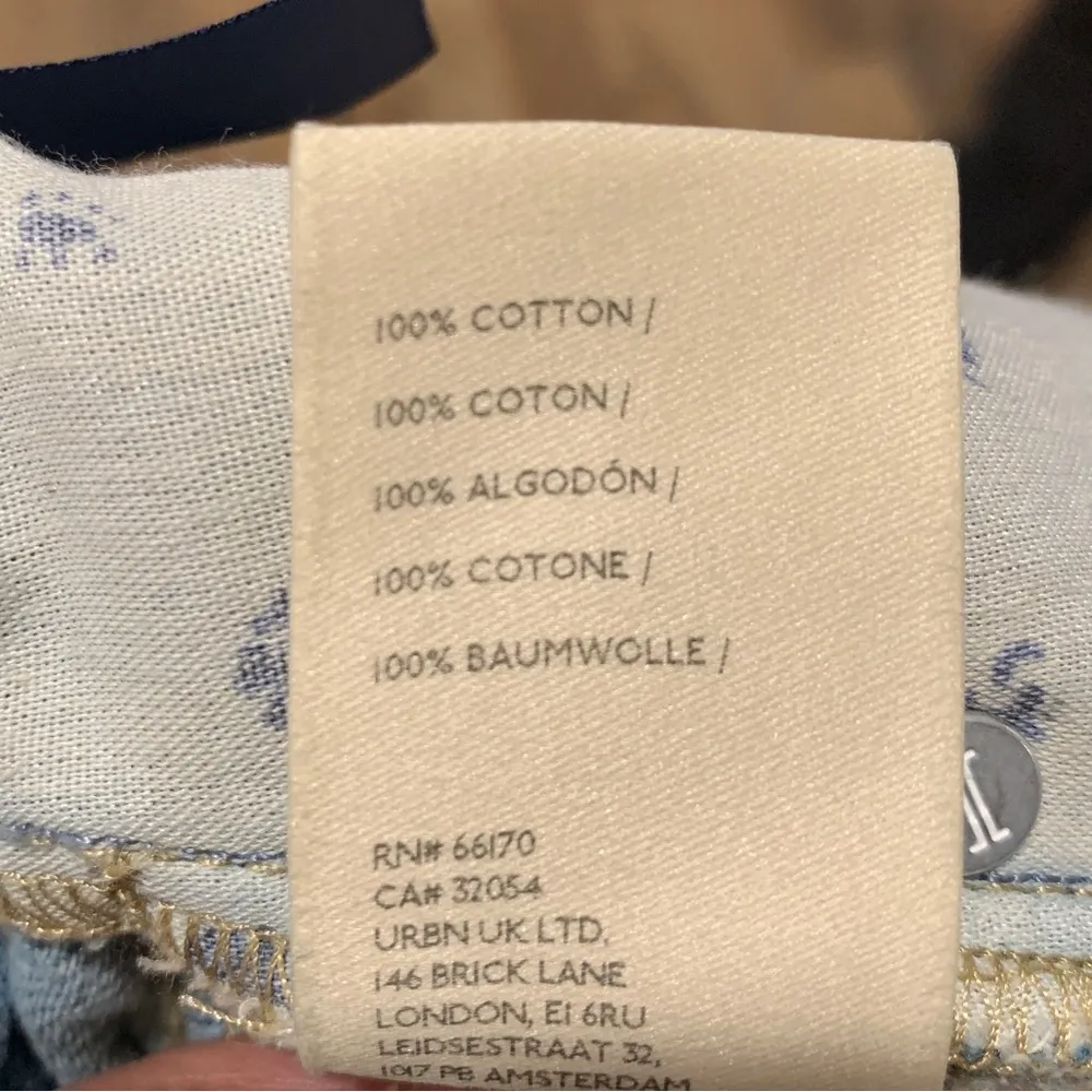 Anthropologie Pilcro Blue Denim Micro Short Frayed Raw Hem Shorts Size 3… - Image 6