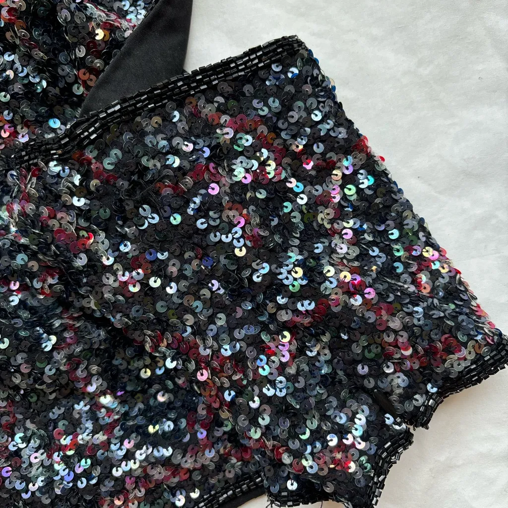 NEW WITH TAGS Emma Black Silk embellished Sequin Halter Crop Top Cami tank top Size 6 - Image 4