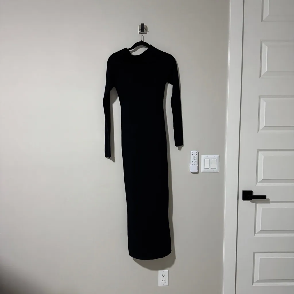 Petal & Pup Archie Off the Shoulder Midi Dress - Image 8