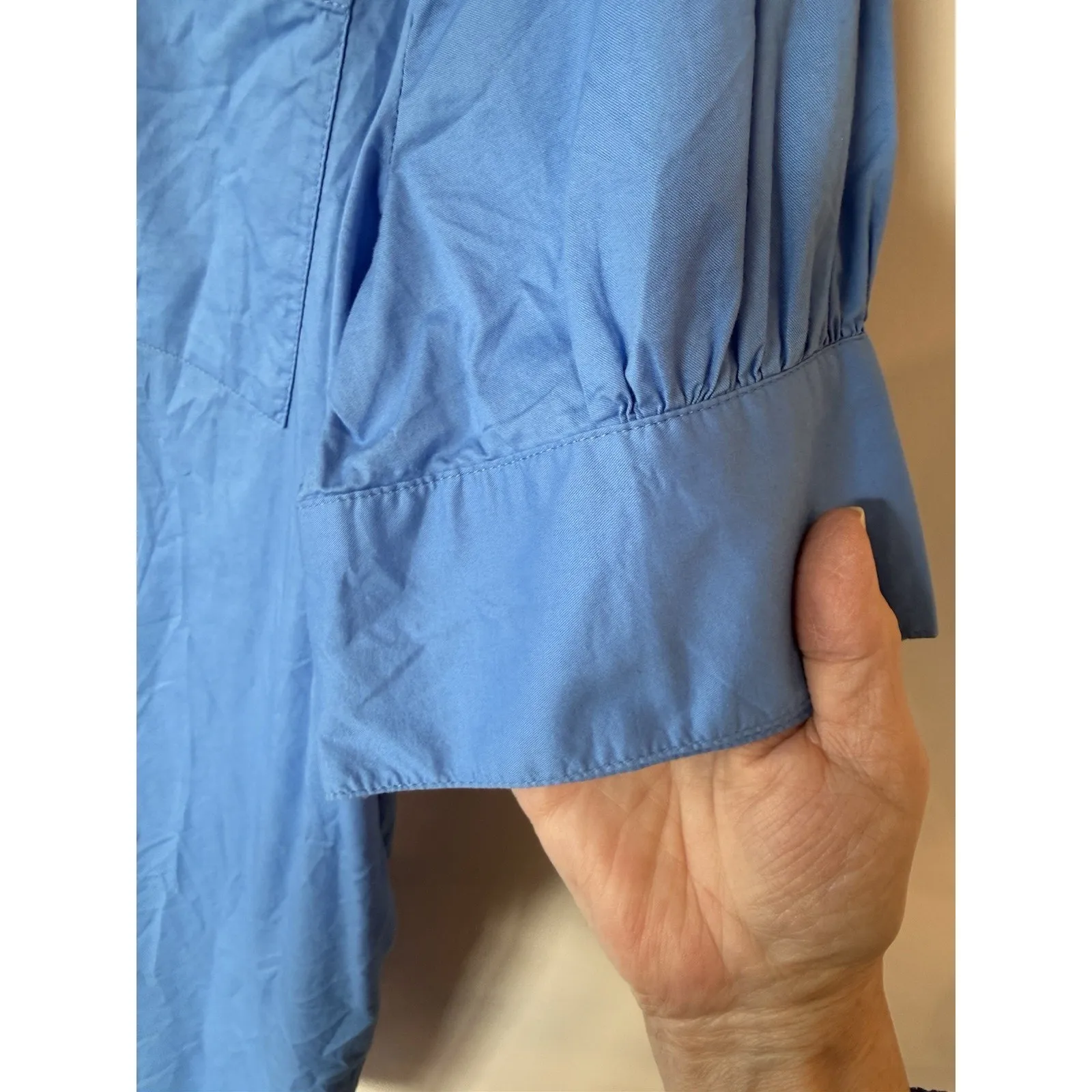 Old Navy Womens Light Blue Button-Up Long Shirt Size Large Classic Normcore - Image 3