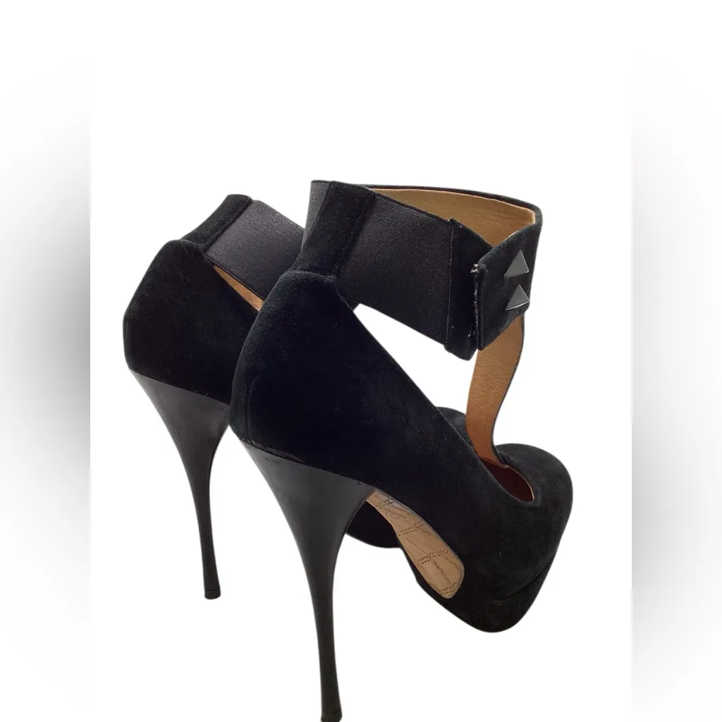 L.A.M.B by Gwen Stefani T strap heels. Size 7.5. Black suede - Image 3