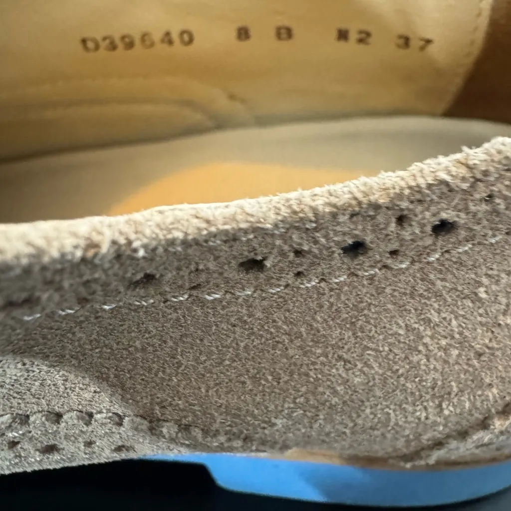 Cole Hann Beige Loafers with Blue Soles sz 8 preppy office casual Tan - Image 9