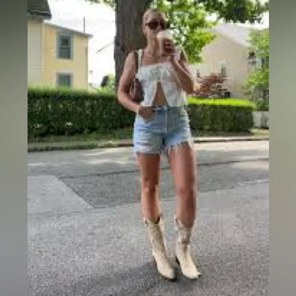 J. Crew 100% Cotton Blue‎ Light Wash Women’s Shorts Size 25 - Image 10