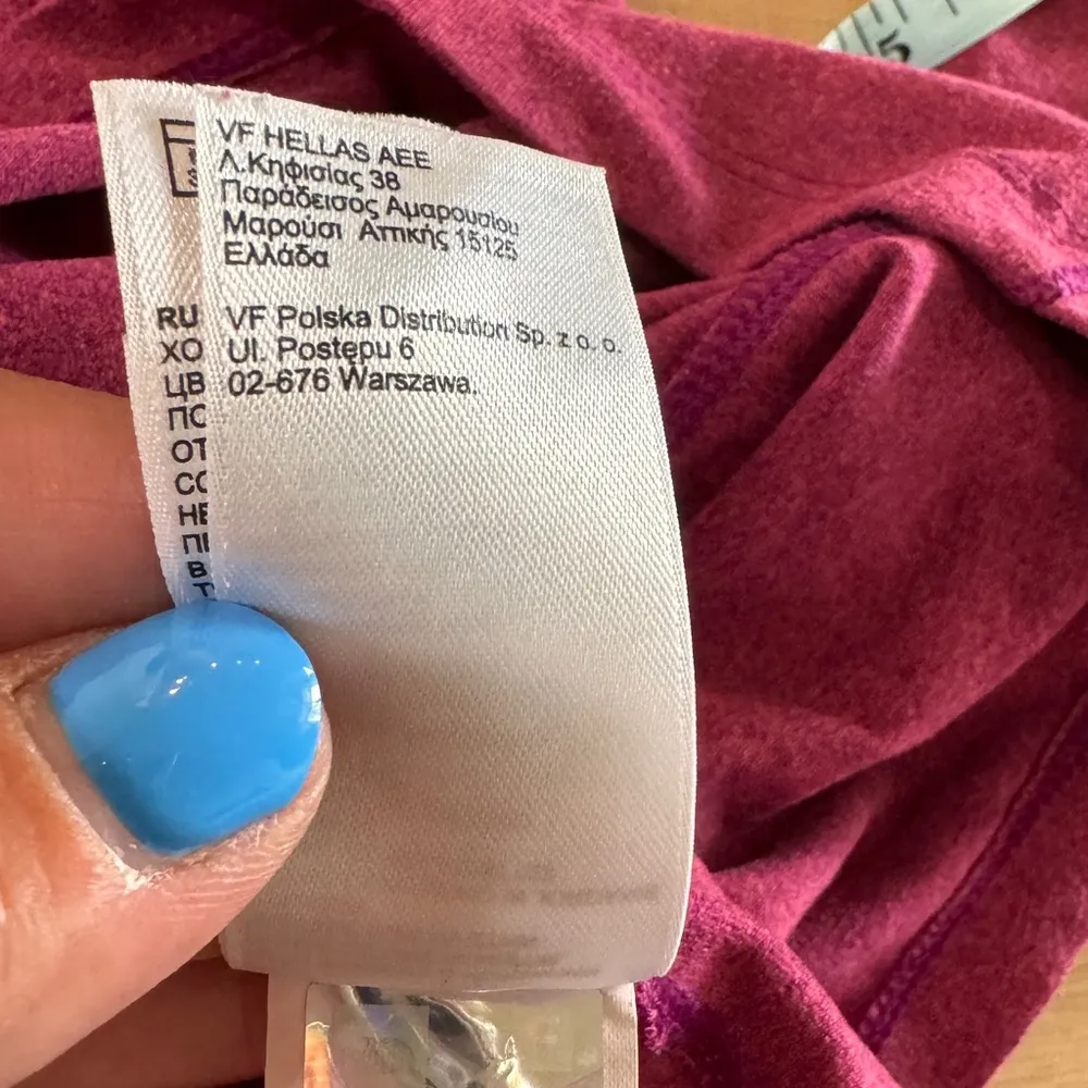 The North Face women’s long sleeve size medium - Image 5