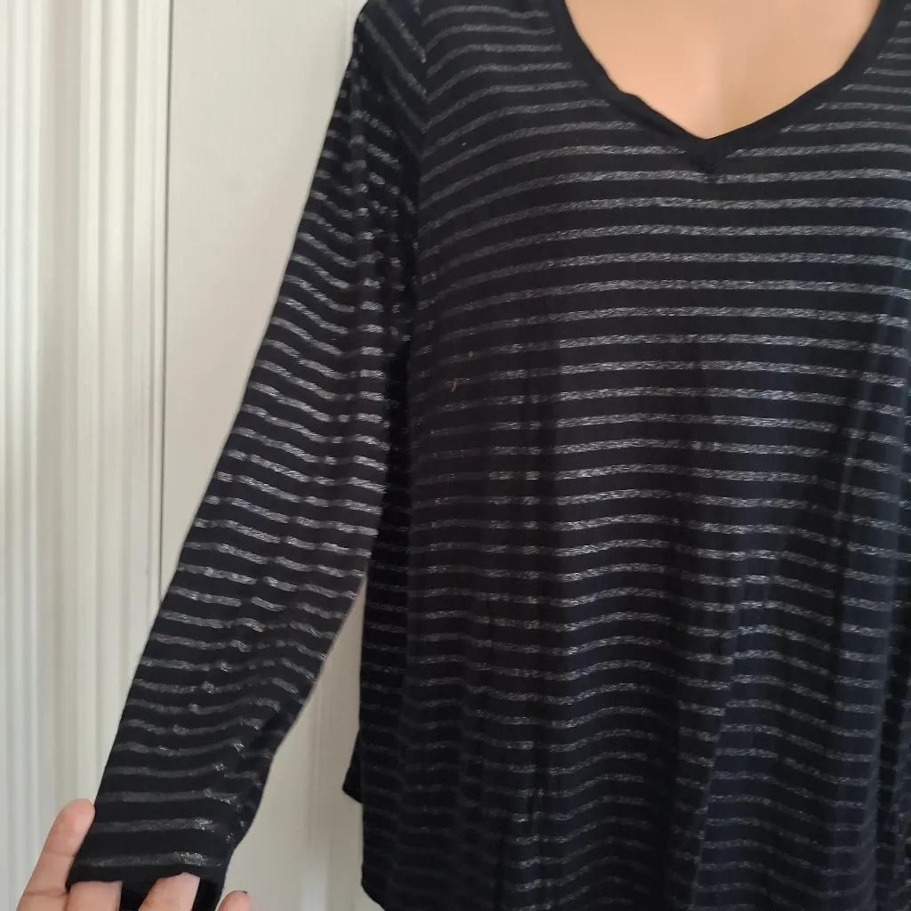 Lane Bryant 18 20 Black Striped V-Neck Women's Top - Image 7