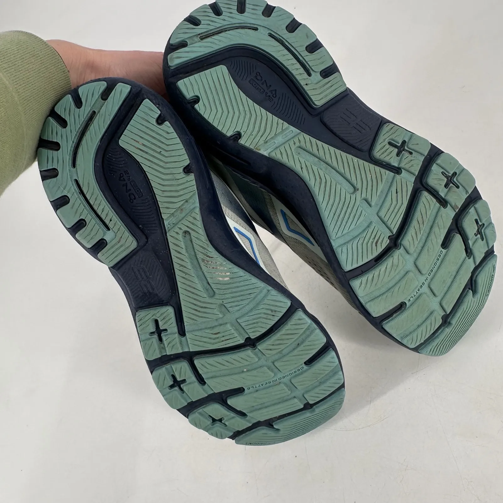 Brooks Adrenaline GTS 23 Women Running Shoes Wide Gray Blue Sz 8.5 - Image 9